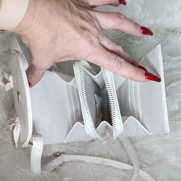 White Kitty Cat Crossbody Wallet Purse - Picture 3 of 6